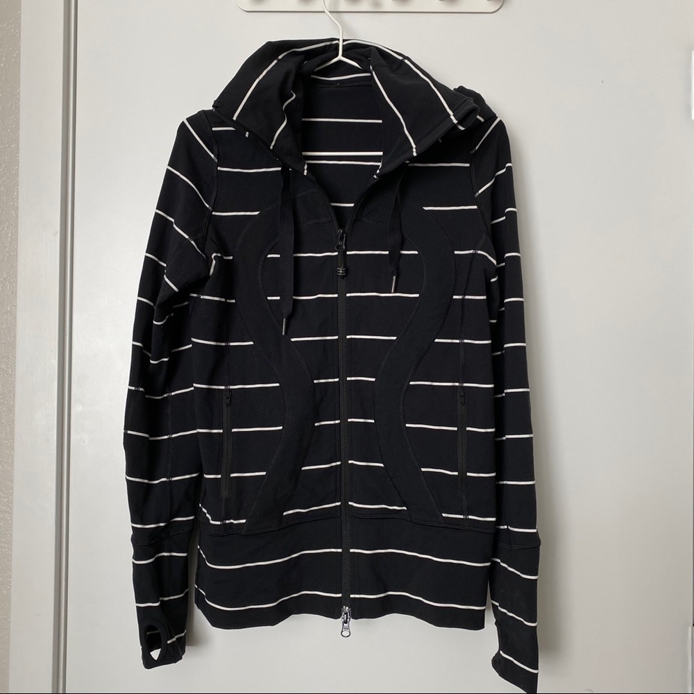 Lululemon Stride Jacket II // size 6 // vguc
